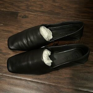 NWT Massimo Dutti Leather Babouches